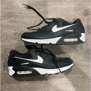 Nike Air Max 90 Black and White